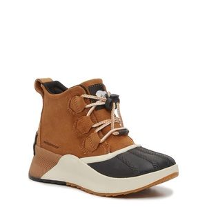 NWT Sorel out and about youth 5/ Women’s 6